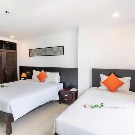 Queen Palace Hotel Da Nang Buitenkant foto